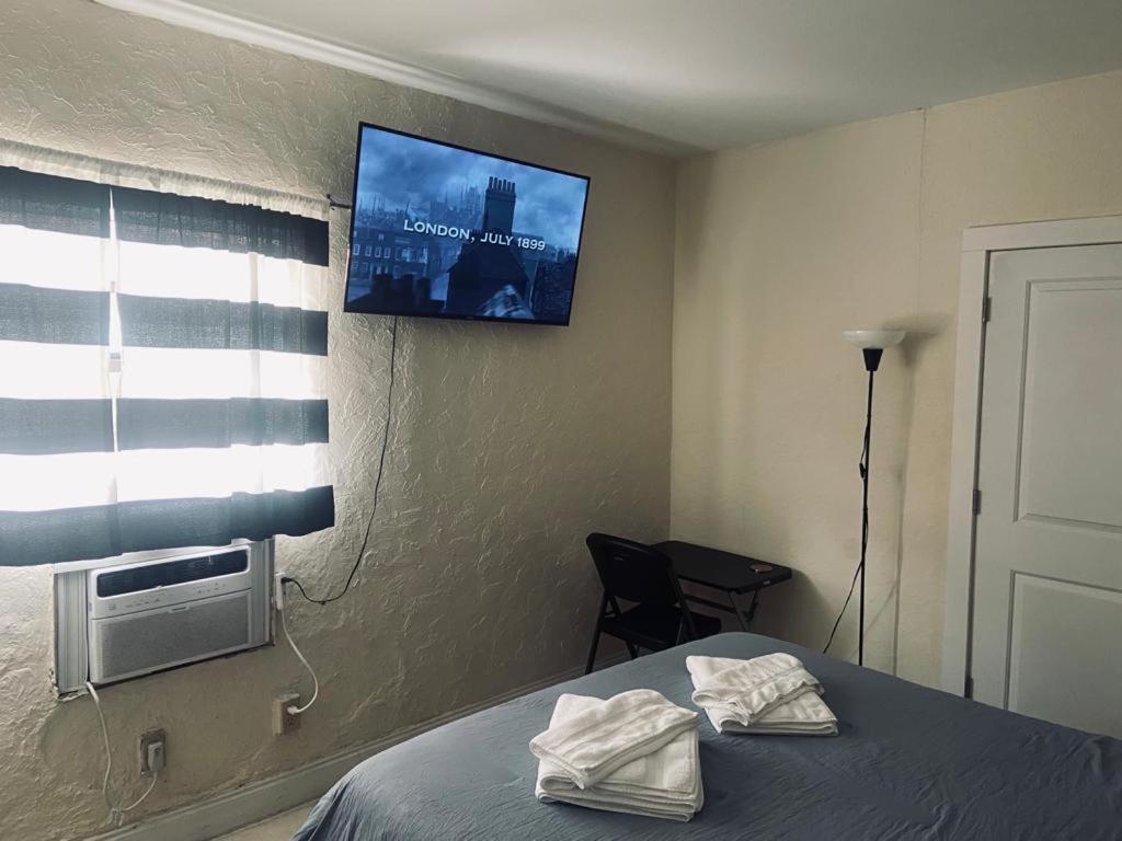 Pretty Private Room, Near The Airport - Free Parking - 01 マイアミ エクステリア 写真